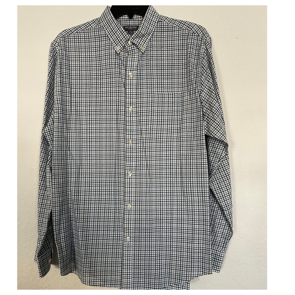 Van Heusen Flex Regular Fit Stretch Pocket Button Up Dress Shirt Men's. Size M